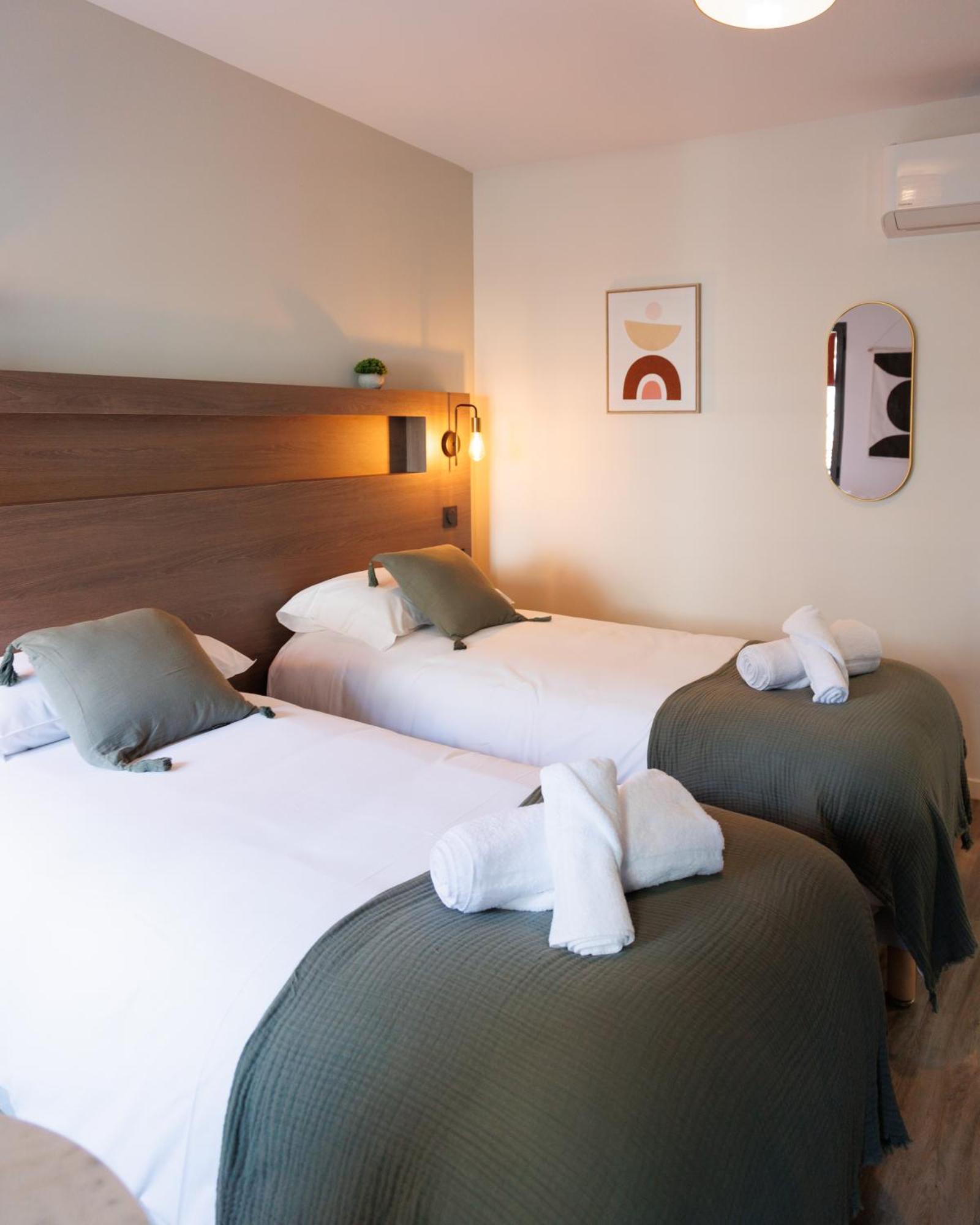 Appart'Hotel Le Corot - Acces Autonome - Saint-Junien Centre 外观 照片
