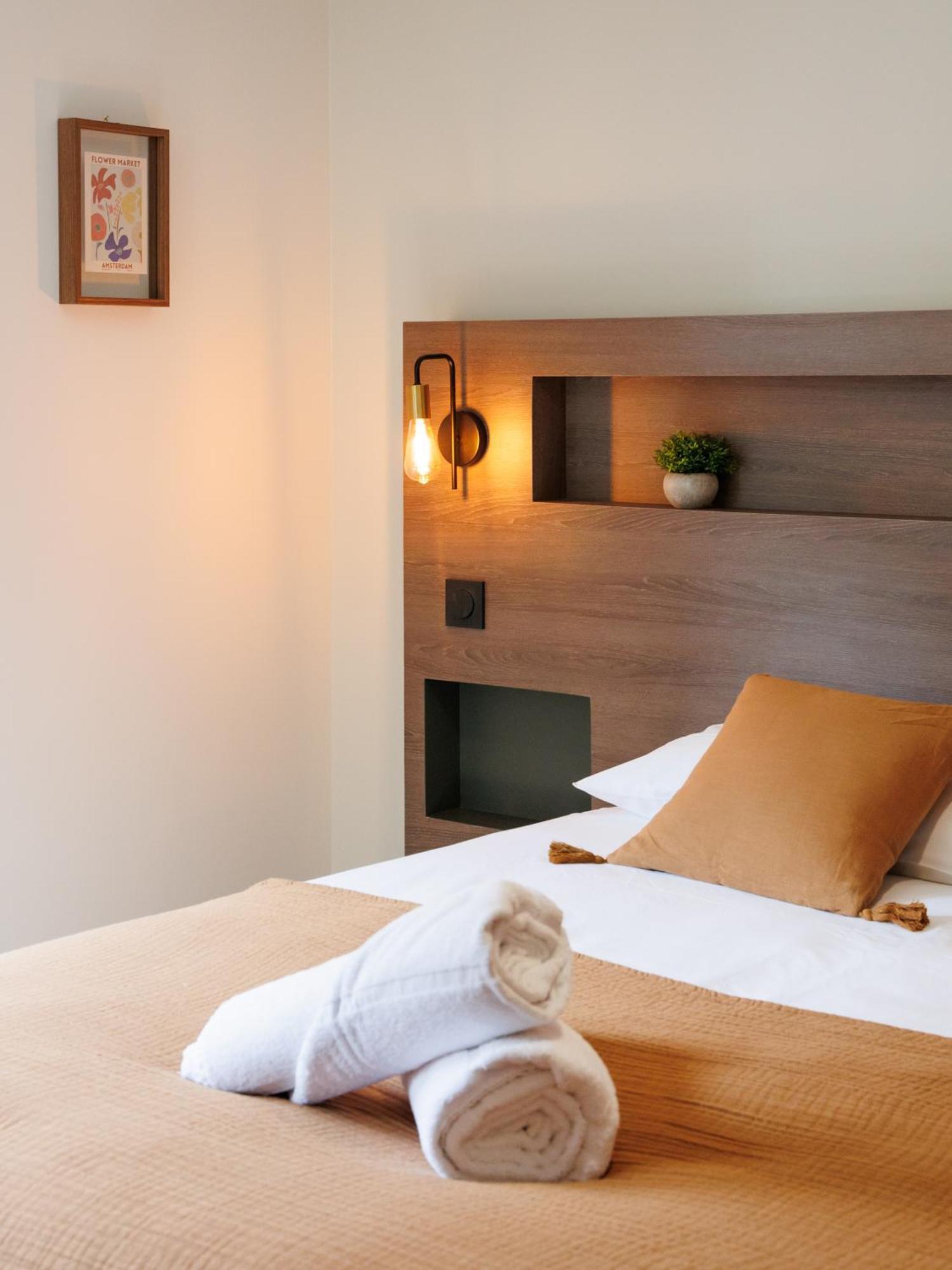 Appart'Hotel Le Corot - Acces Autonome - Saint-Junien Centre 外观 照片