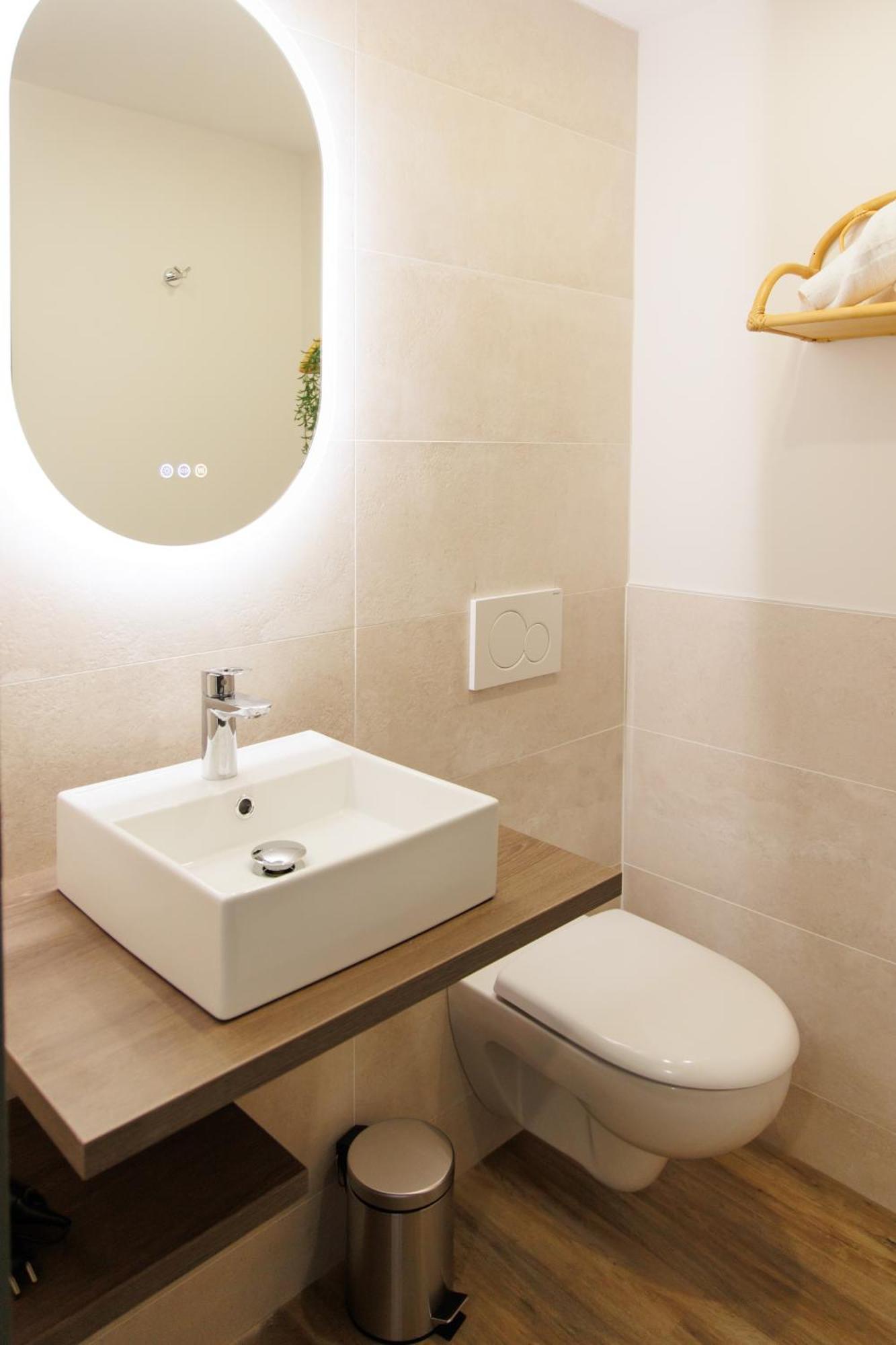 Appart'Hotel Le Corot - Acces Autonome - Saint-Junien Centre 外观 照片